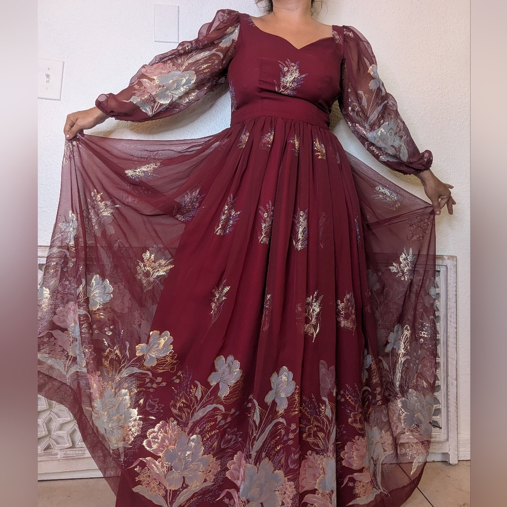 Beautiful 1970s Vintage Floral Maxi Dress